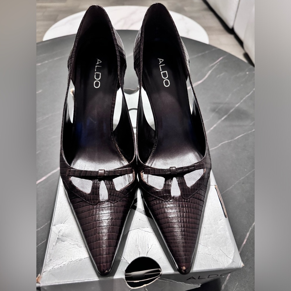 ALDO High heels pointy toe!!